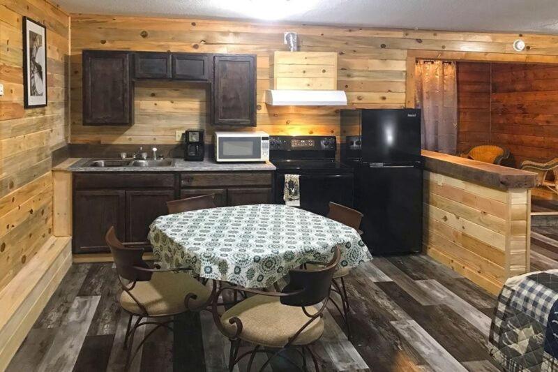 הוילה סאות' פורק Alpine Trails Rv Park מראה חיצוני תמונה